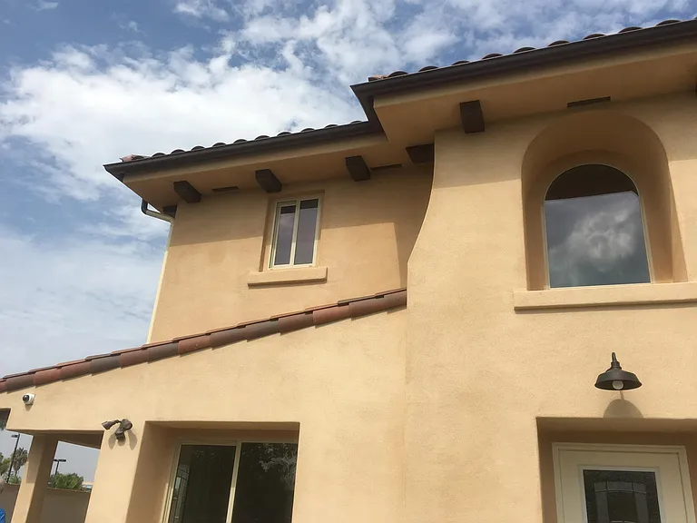 FRONT VILLA DETAILS