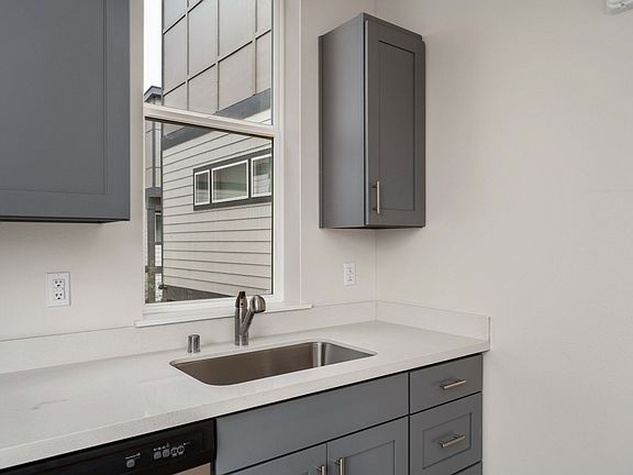 5th image of 4312 S Puget Sound Ave #104