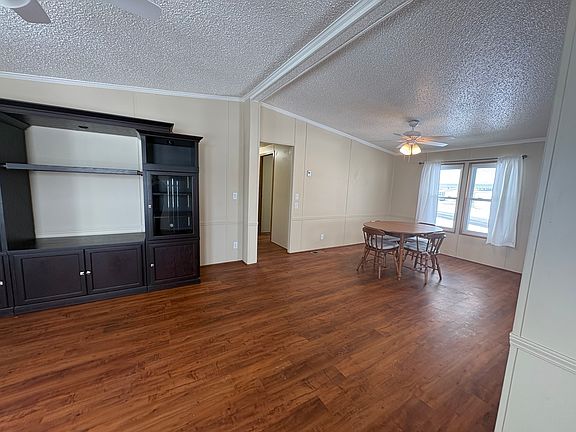 4th image of 12 Cypress Rd #10