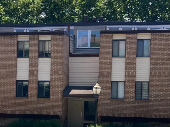 1811 Snow Meadow Ln Unit T1, Baltimore, MD 21209