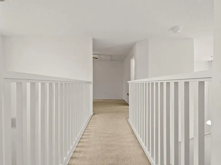 1911 Michigan Ct — Photo 27