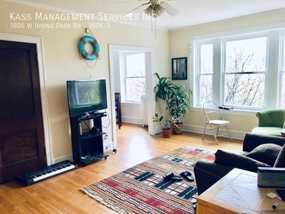 3806 W Irving Park Rd APT 3, Chicago, IL, 60618