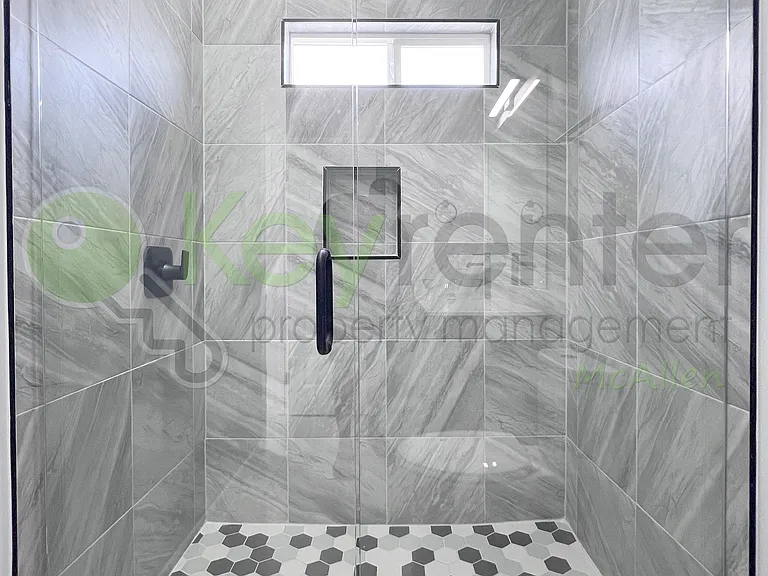 829 N Woodson Ave #4 — Photo 19