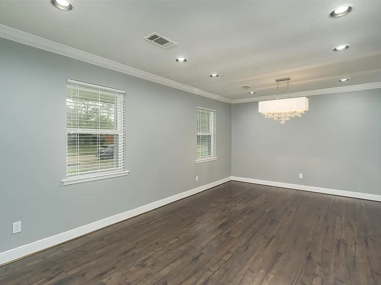 8326 Hazen St — Photo 4