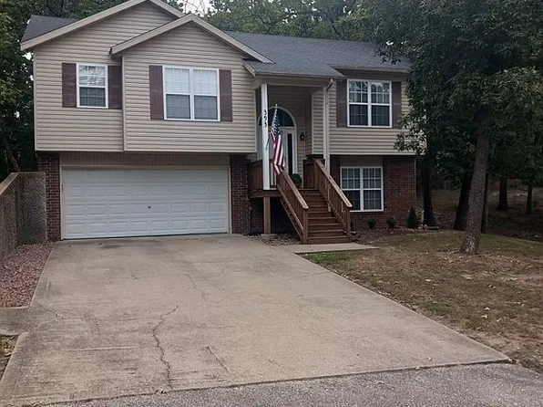 395 Evergreen Dr, Lake Ozark, MO 65049