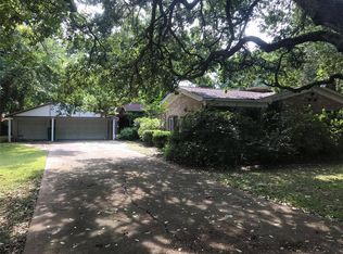 614 McBride Pkwy, Angleton, TX 77515