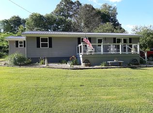 1207 Twin Bridge Rd, Wellston, OH 45692