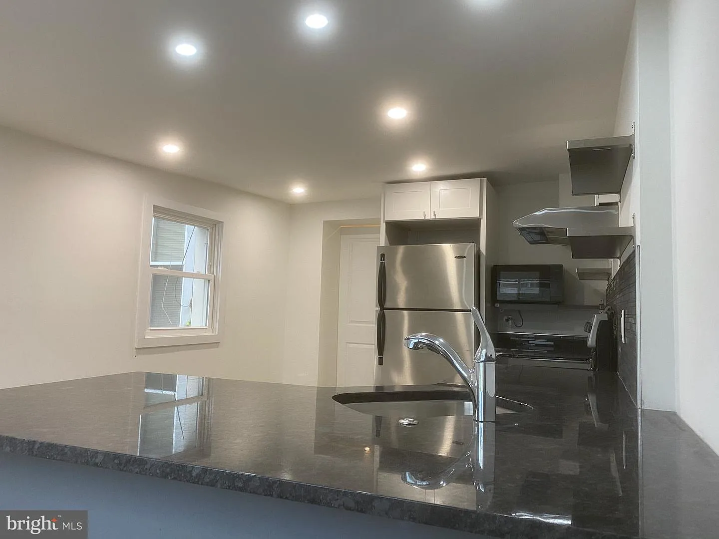 2 bed, 840 sqft, $1,500 — Photo 1
