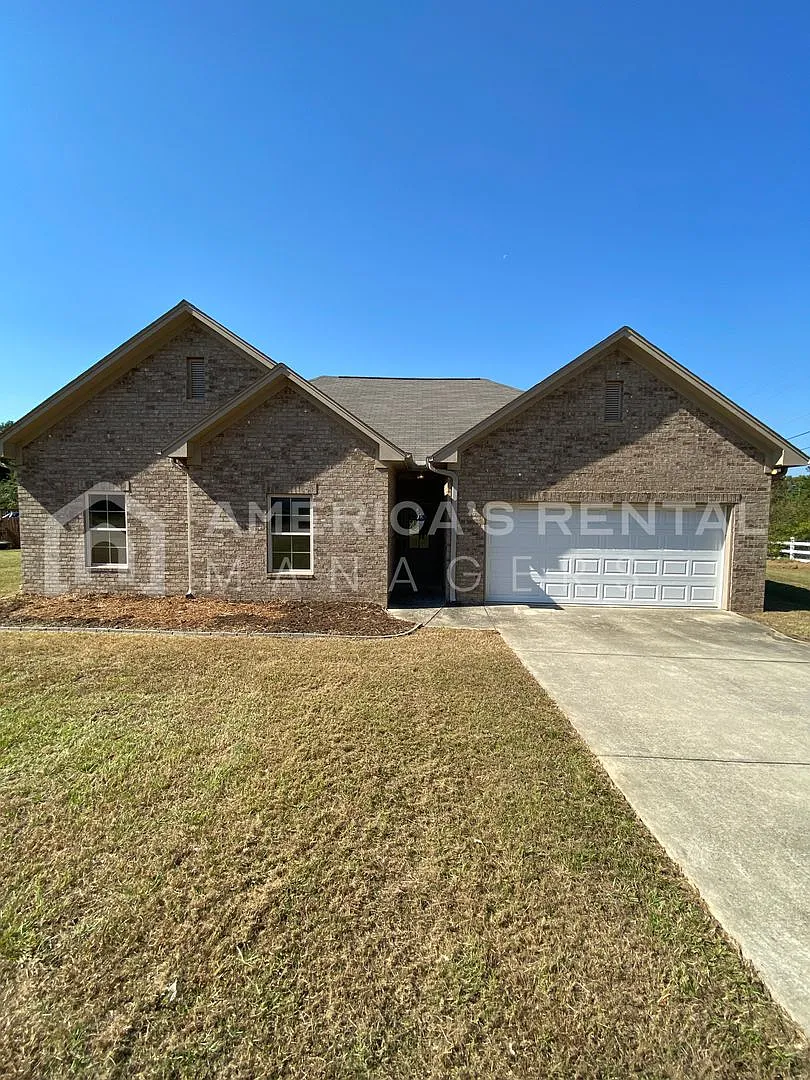 Move In Special - Home For Rent In Odenville! - Sign A Lease By 8/31 To Receive Up To One Month Free — Photo 1