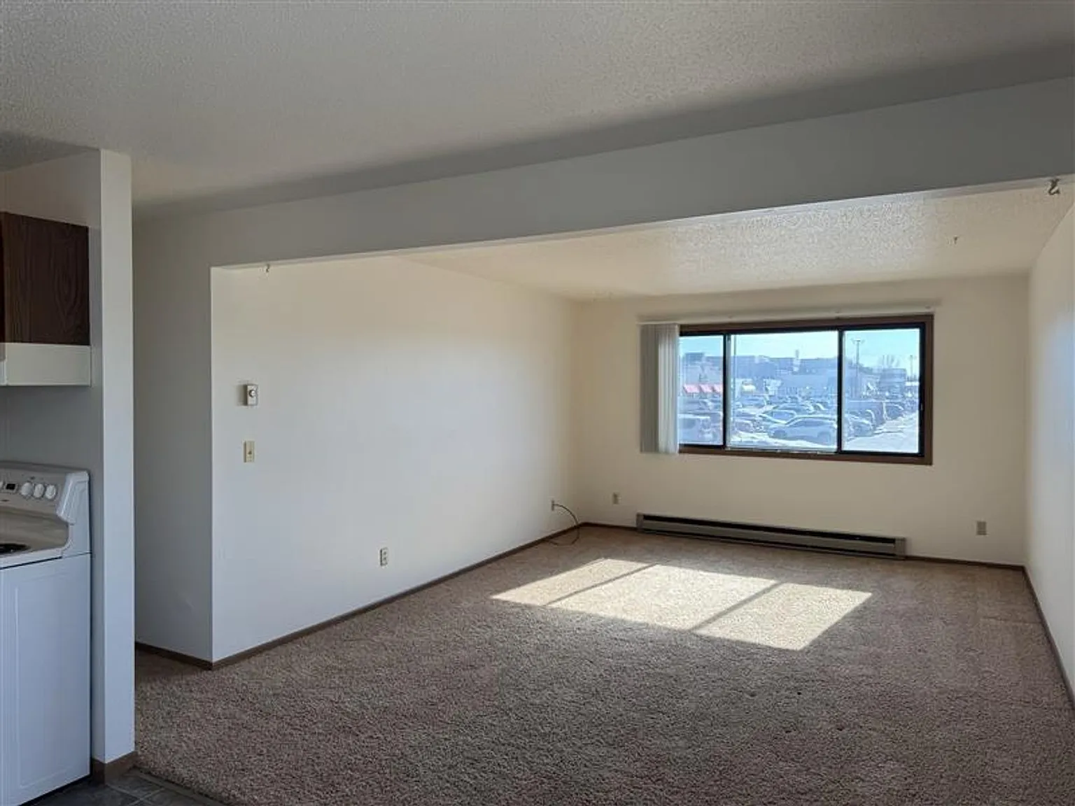 Ashwood Apartments — Photo 4