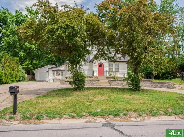 7826 Military Ave, Omaha, NE 68134