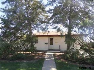 6167 Ogden St, Omaha, NE 68104