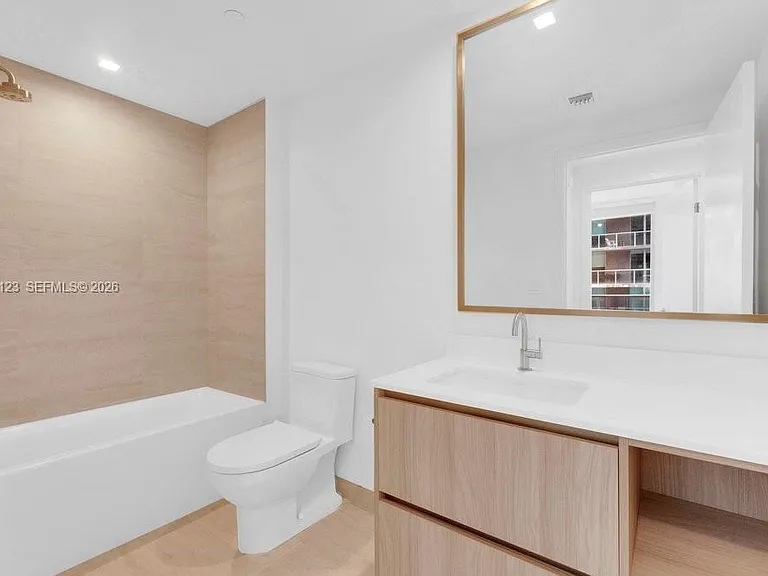 77 SE 5th St #1711 — Photo 10
