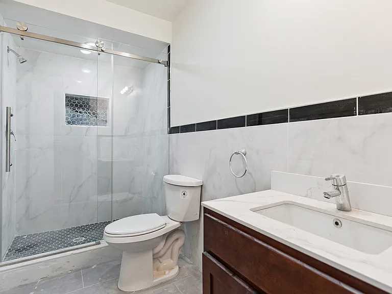 63 N 7th St #2 — Photo 8