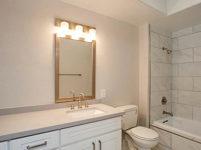 6221 W 3rd St #1-420 — Photo 10