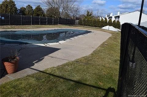 2nd image of 2102 Harbor View Dr