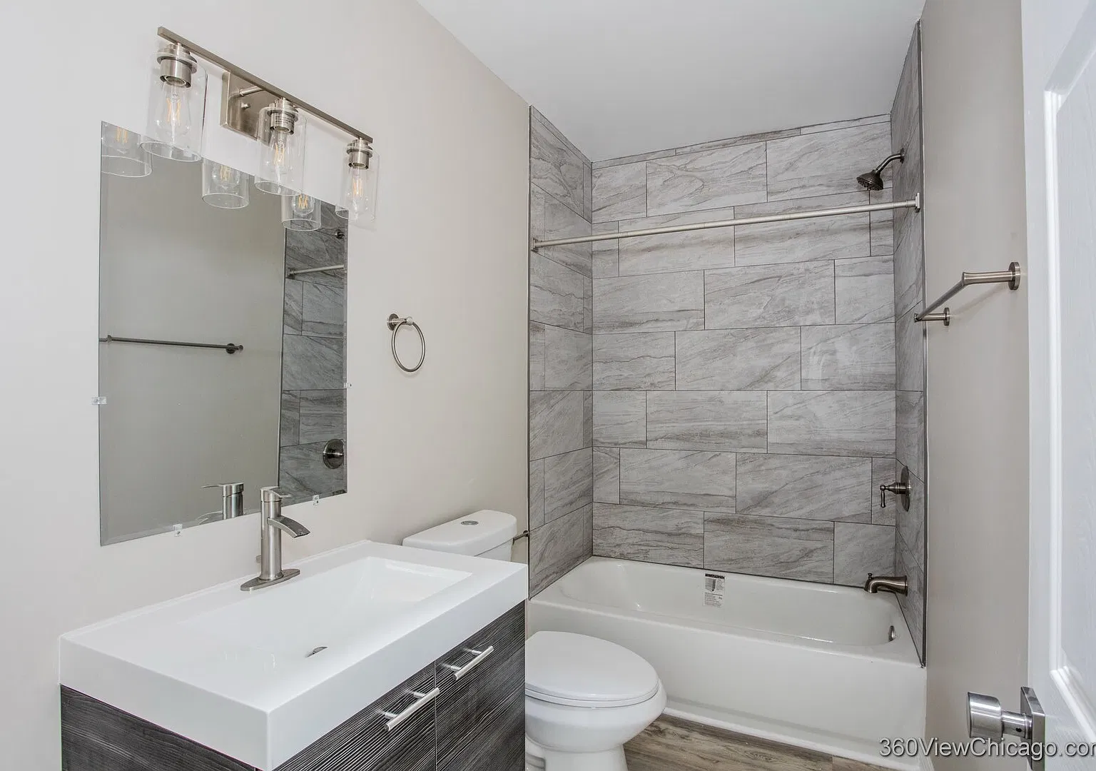 2 bed, 600 sqft, $1,325 — Photo 4