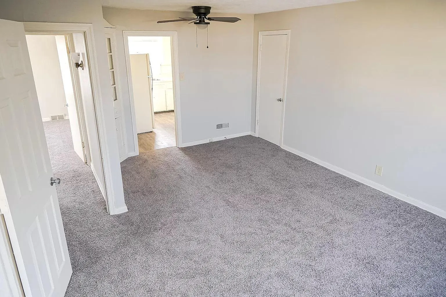 100 Victor Ave — Photo 1