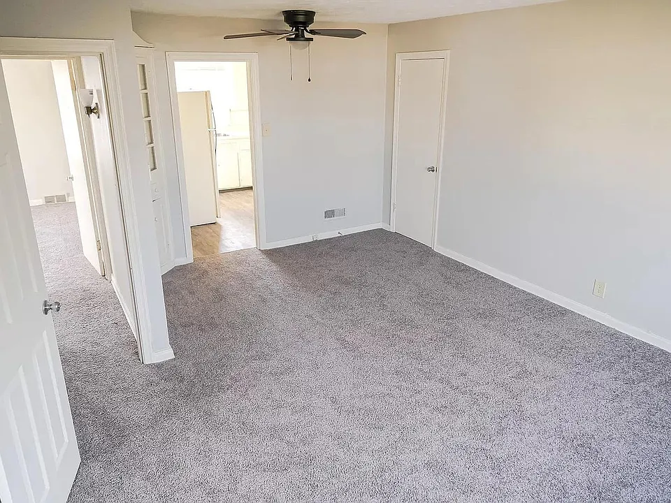 100 Victor Ave #2
