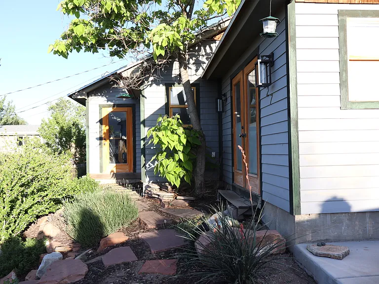 627 E 9th Ave — Photo 12