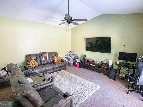 2nd image of 3406 Manderes Pl