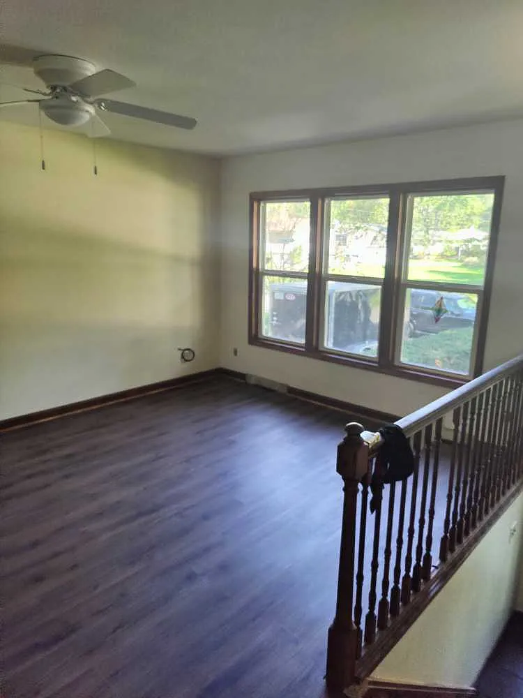 4 bed, 2800 sqft, $2,400 — Photo 4