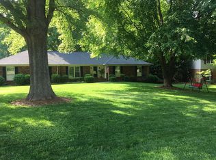 317 Charing Cross Dr, Matthews, NC 28105