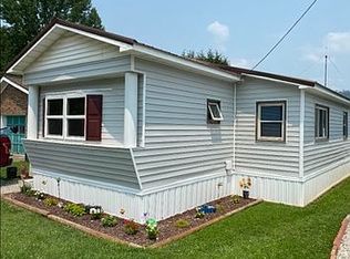 38 Clifton St, Prestonsburg, KY 41653