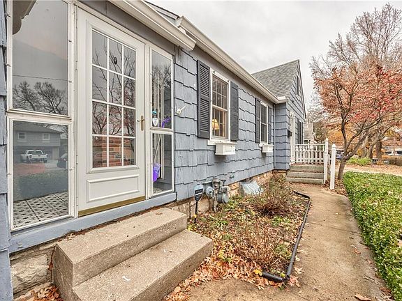 4th image of 8409 Mercier St