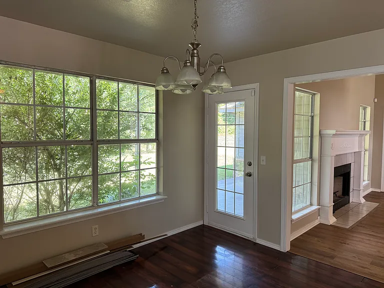 223 N Valley Dr — Photo 11