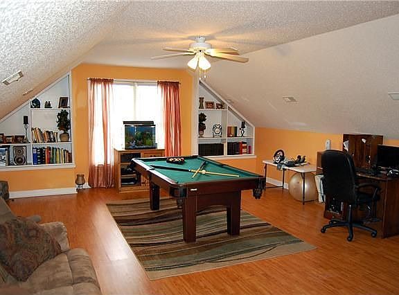 4th image of 830 Woodstock Ct #C