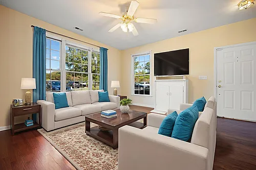 1511 Kudrow Ln Photo 1