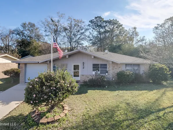 101 Phylis Dr, Gulfport, MS 39503