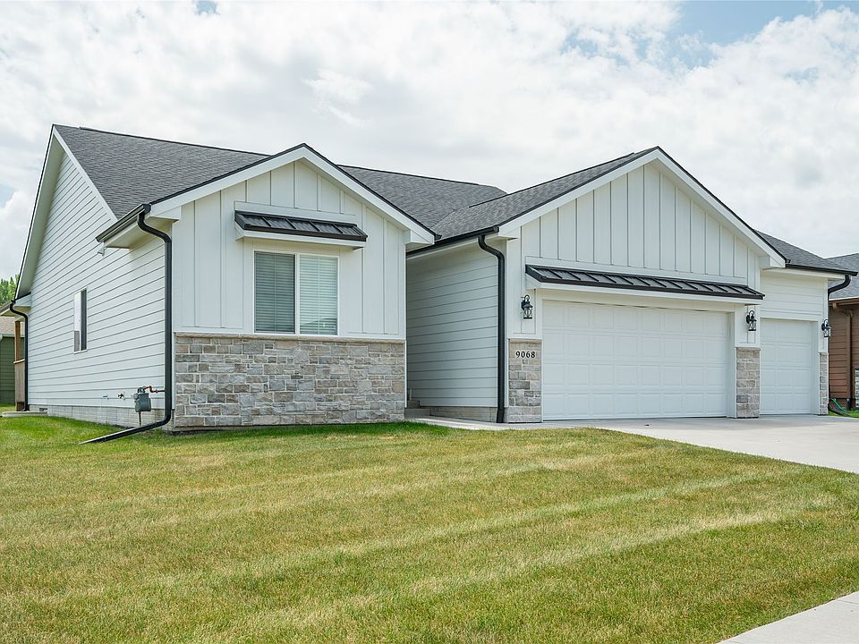 1st image of 9068 Hayden Dr