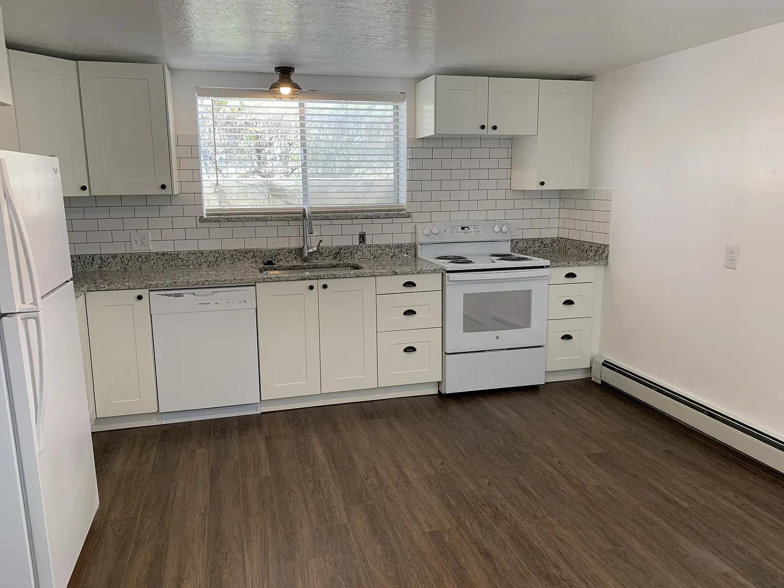 1 bed, 800 sqft, $1,350 — Photo 1