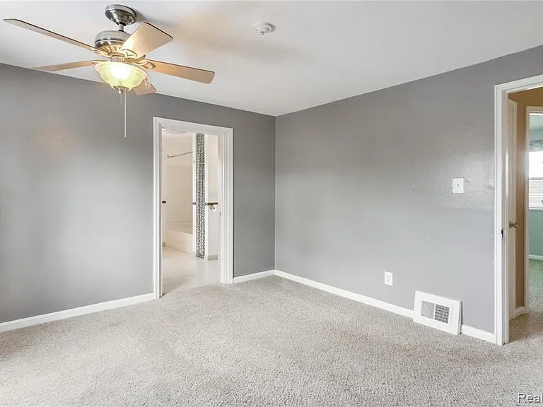3388 Coolidge Hwy — Photo 12
