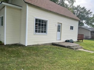 200 W South St, Divernon, IL 62530