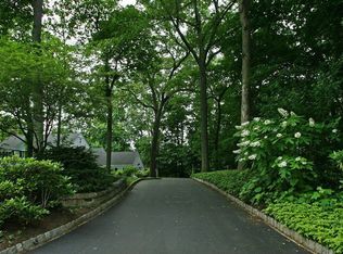 18 Somerset Dr, Rumson, NJ 07760