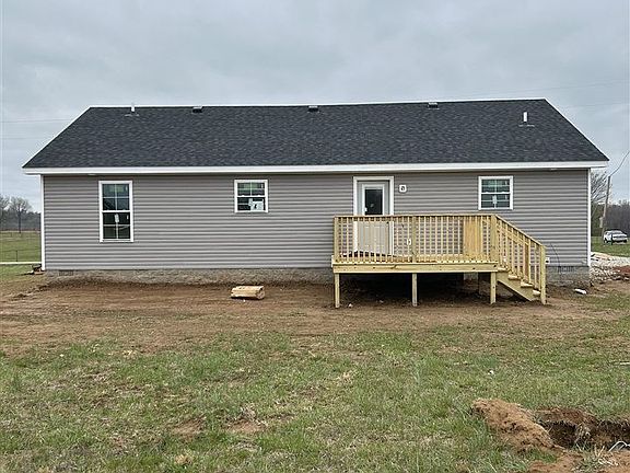 5th image of 686 Howser Rd