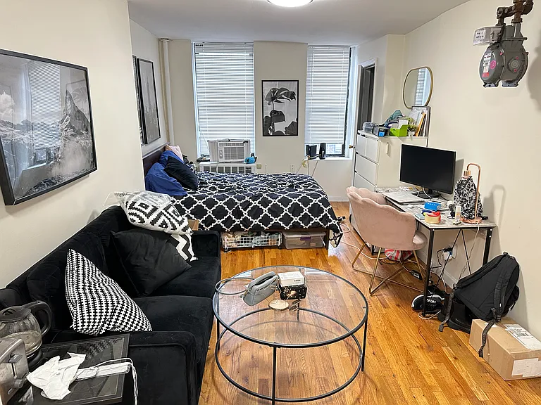 326 E 6th St #6 — Photo 15