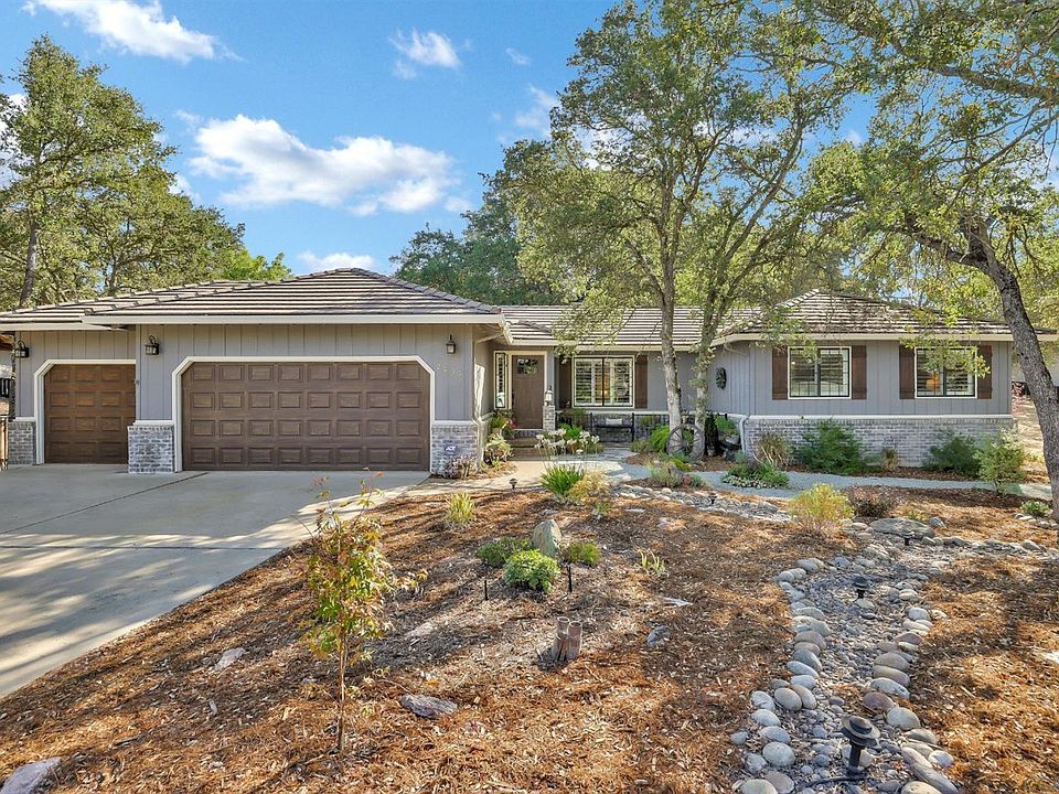 1st image of 2495 Meadowood Dr #198