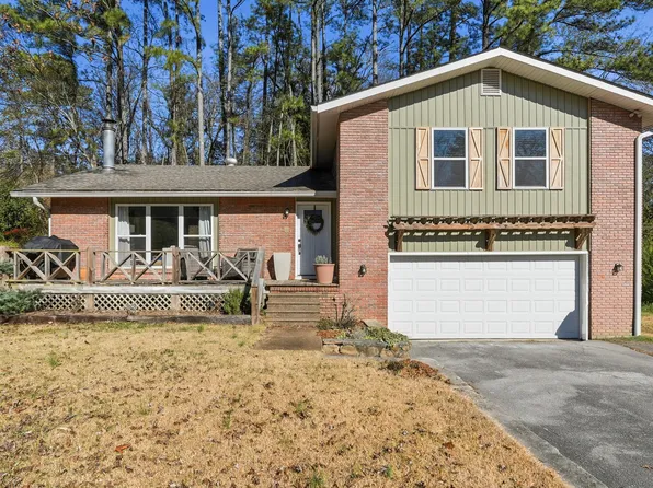 1325 Michael Ln, Hixson, TN 37343