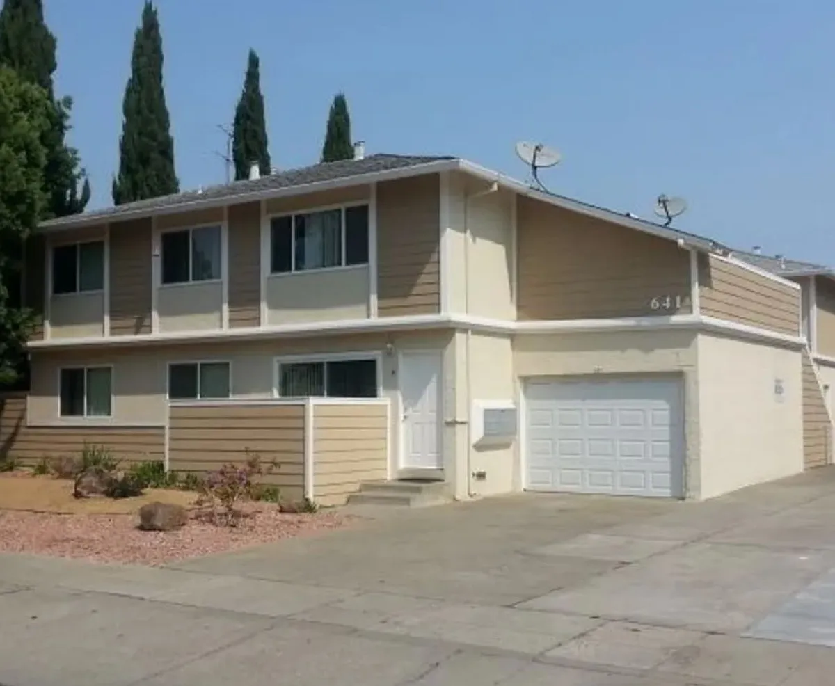 Building Photo - 641 Kirkland Dr