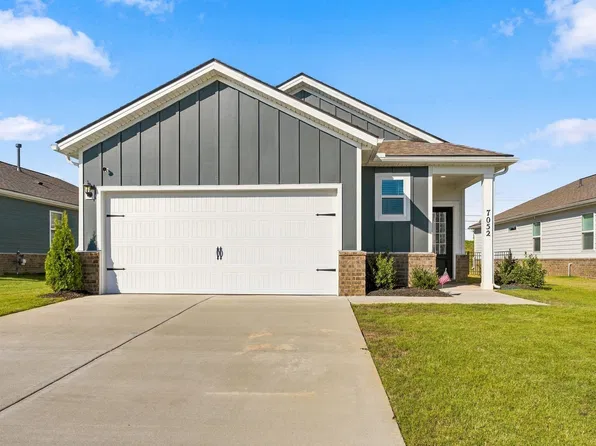 7052 Lang Ave, White House, TN 37188