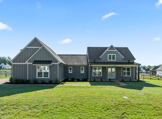 205 Burrow Dr, Piperton, TN 38017