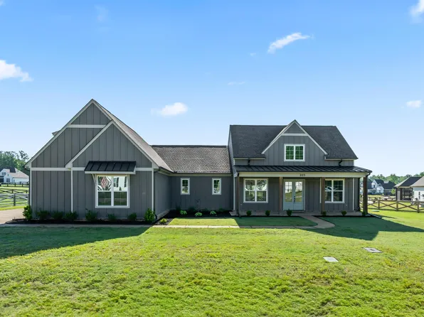 205 Burrow Dr, Piperton, TN 38017