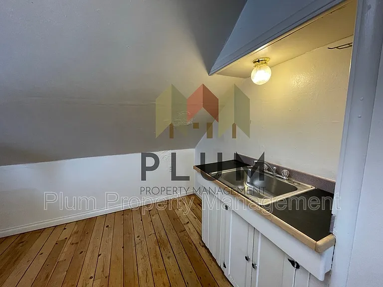 807 Bulwer St #B — Photo 14