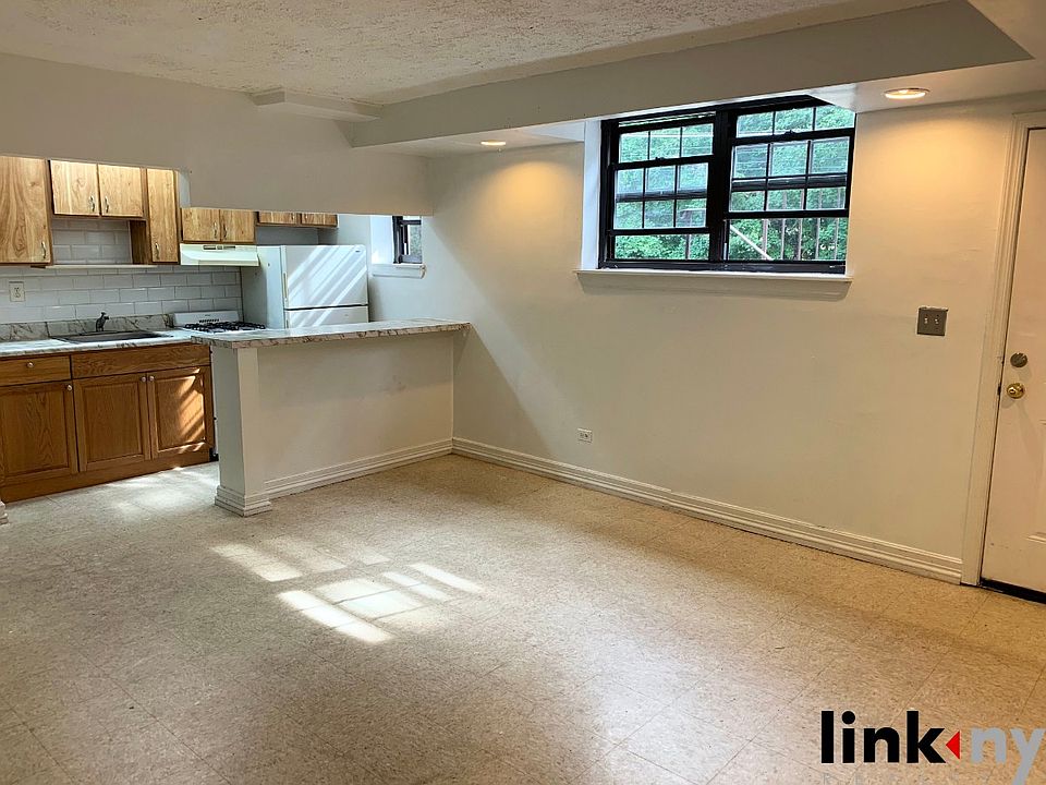 1st image of 363 Park View Ave APT 3