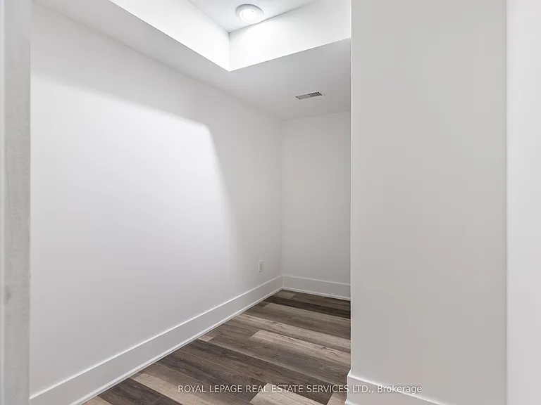 1106 Saint Clair Ave W #2B — Photo 9