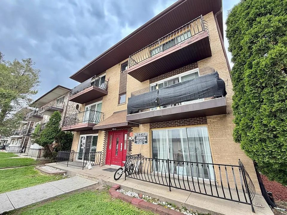 10604 Oak Tree Dr